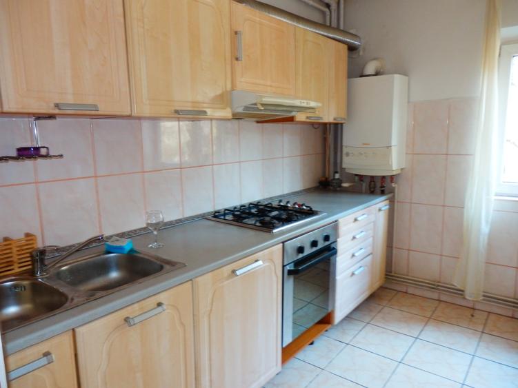 Apartament cu 2 camere semidecomandat, mobilat în Tineretului
