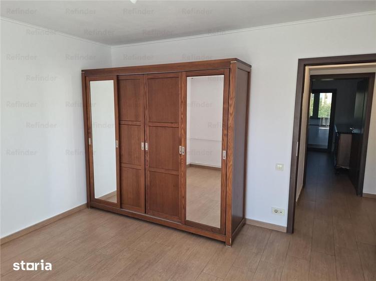 Apartament cu 3 camere decomandat în Centrul Civic