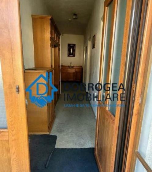 ZONA CENTRALA- CASA LA SOL, SUPRFATA 139 MP, TEREN 646 MP. - 33