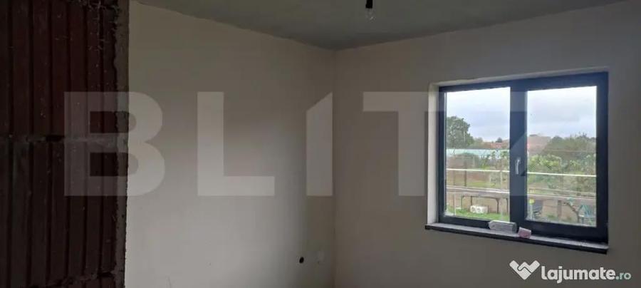 Casa semifinisata cu gard imprejmuitor in Livada de Bihor, l - 6