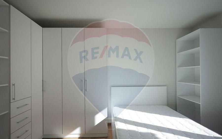 Casa ready to move cu 5 camere, teren 665 mp ?i garaj ?... - 2