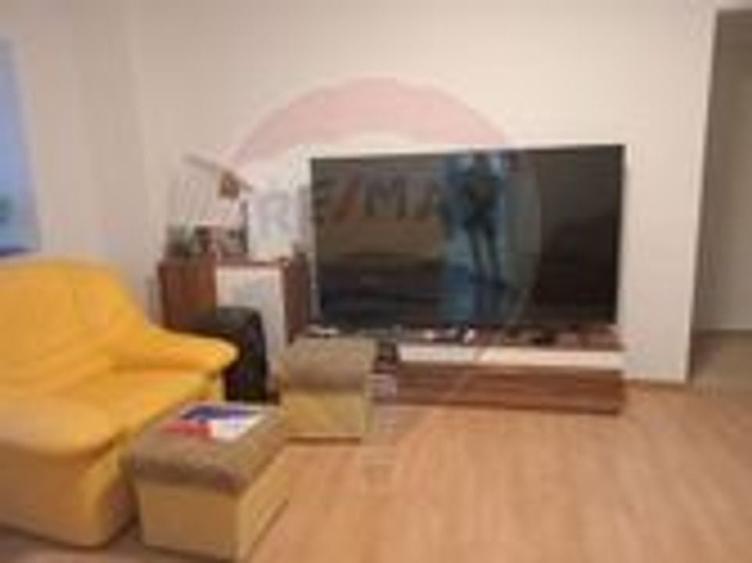 Apartament  4 camere de inchiriat MALUL MURESULUI - 7