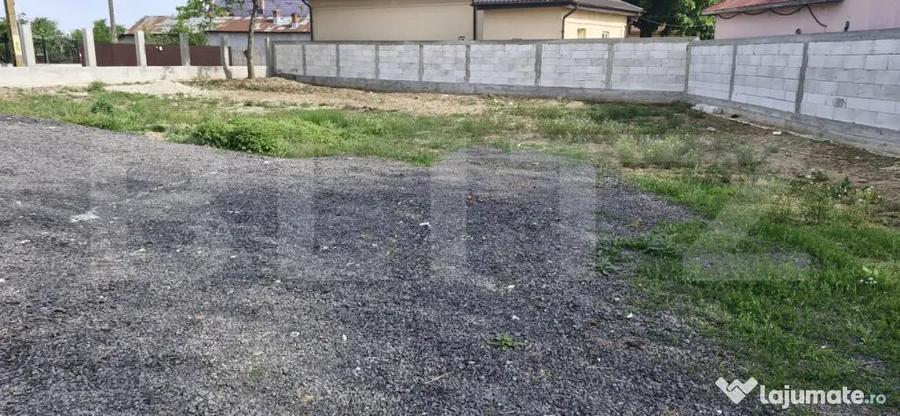 Teren intravilan de vanzare, 2 fronturi stradale, 1400 mp, - 1