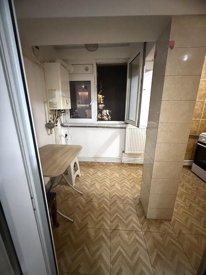 Inchiriez garsoniera - 2