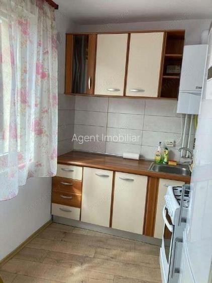 2 camere zona Banu Manta
