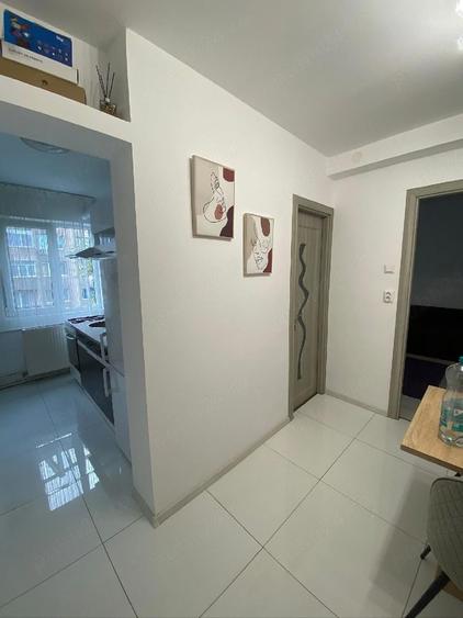 Inchiriez garsoniera - 2