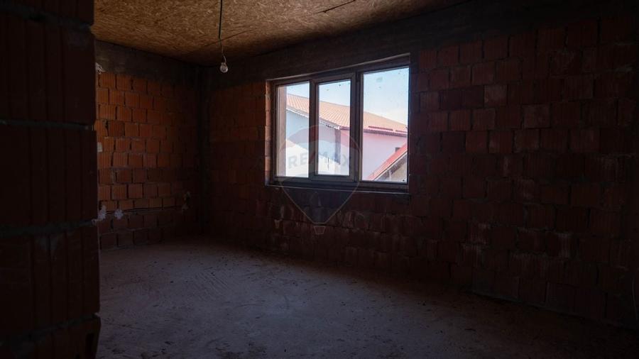 Vanzare vilă cu 5 camere Parter+Etaj, str. Magnoliei - Pantelimon - 22