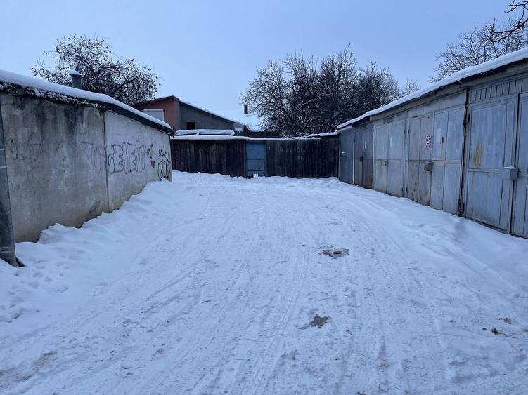 Teren intre blocuri,cu garaje-ideal pentru afacere - 2