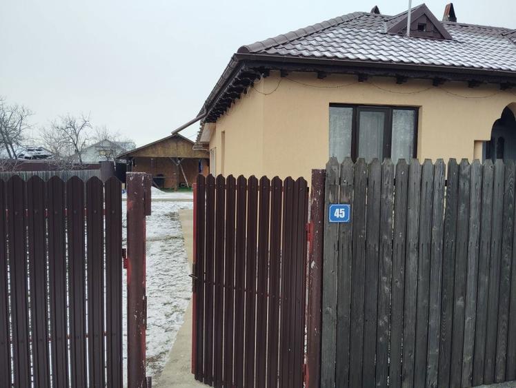 Casa de vanzare com colceag - 5