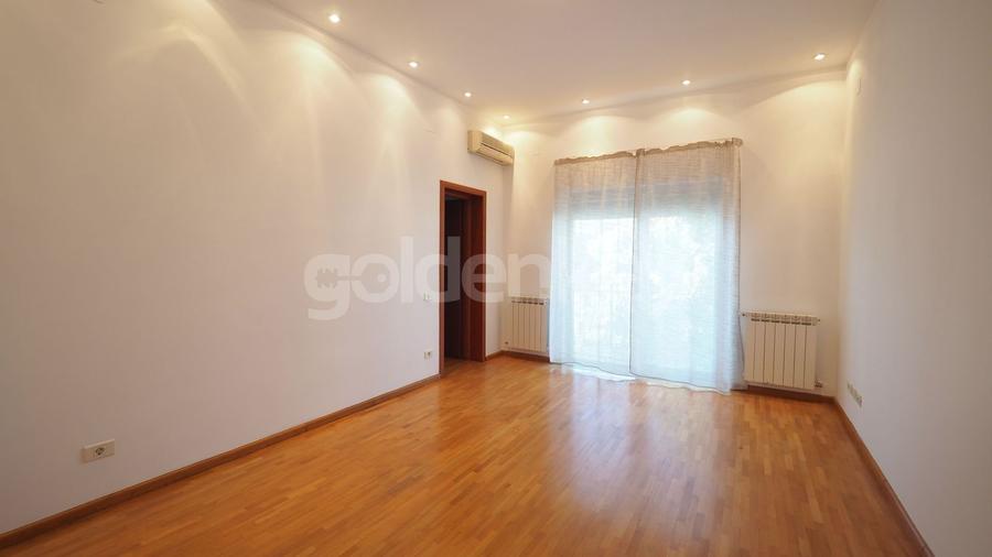 Vila cu 6-7 camere si gradina generoasa - 12