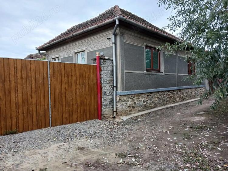 Casa la ?ara, locuibila, mobilata. - 1