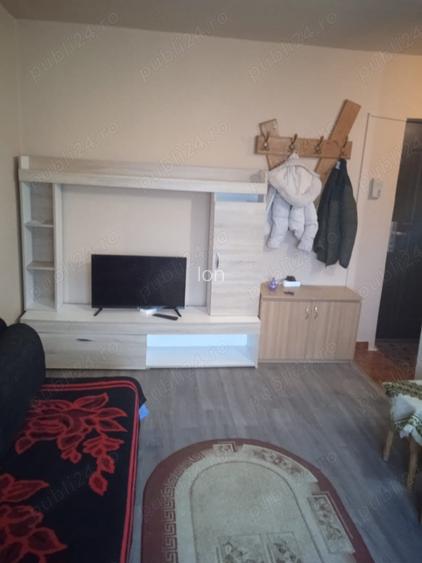 Vand garsoniera micalaca Vand garsoniera micalaca