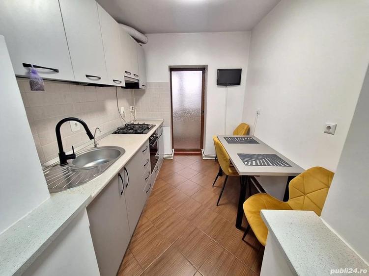 Apartament cu 2 camere decomandat Siderurgistilor Vest ( zona -Scoala nr 10) - 3