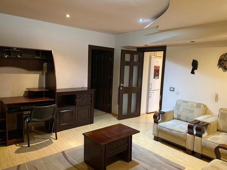 DEMOCRATIEI-2cam transf in 3c,cf1A,sd,3/4, mob+util - 83000 euro - 2