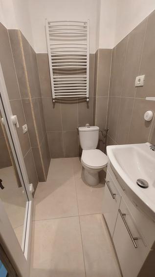 Inchiriez apartament 2 camere zona CENTRALA - 4