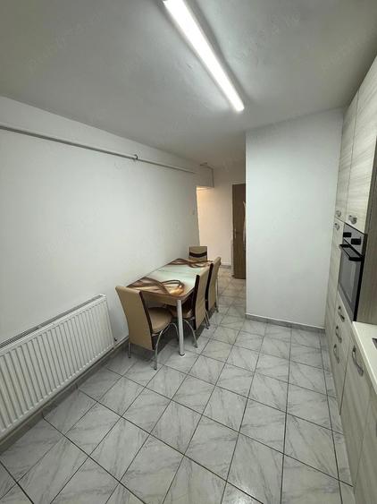 inchiriez apartament 2 camere parter - 3