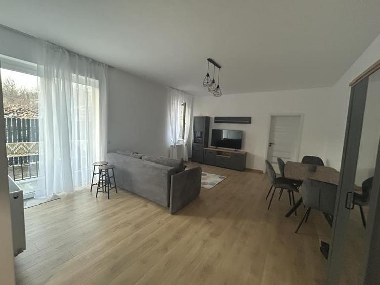 Apartament 2 camere , Livezeni , Curte Proprie , Loc Parcare - 1