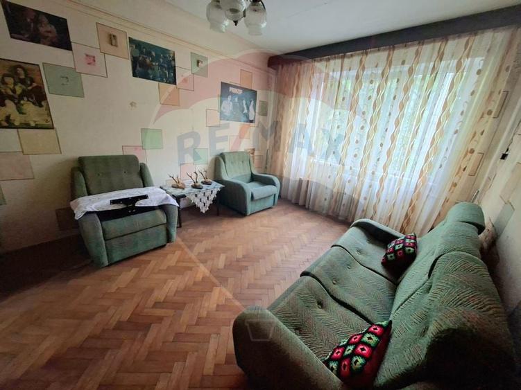 Apartament 3 camere decomandat&acirc;Aleea Parcului colt cu Razboieni etaj 1 - 2
