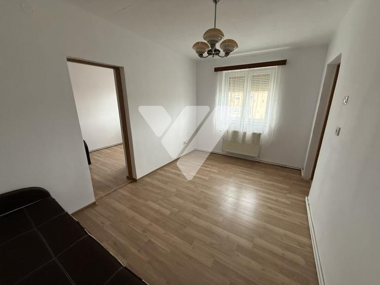 Apartament 2 camere renovat geam la baie zona Tiglari Sibiu - 1