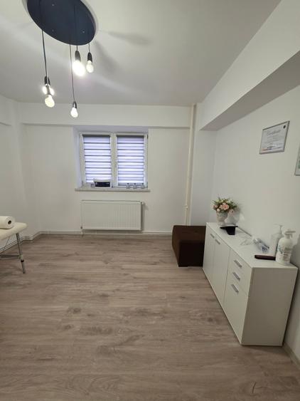 Trocadero - apartament cu 2 camere, decomandat - 1