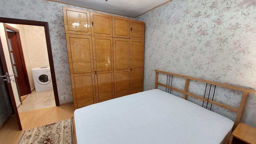 13 Seprembrie,Panduri, metrou Academia Militara la 800m - 7