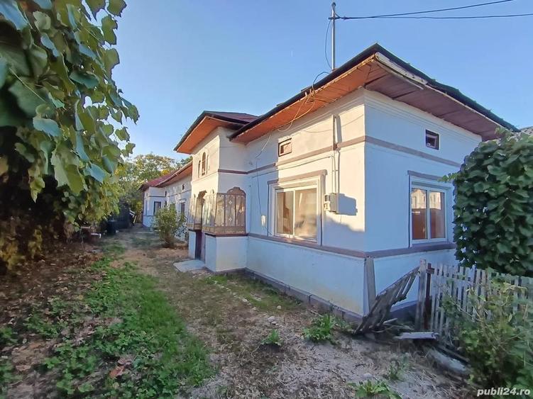 Casa ?i teren de vanzare in Gae?ti, zona buna! - 2
