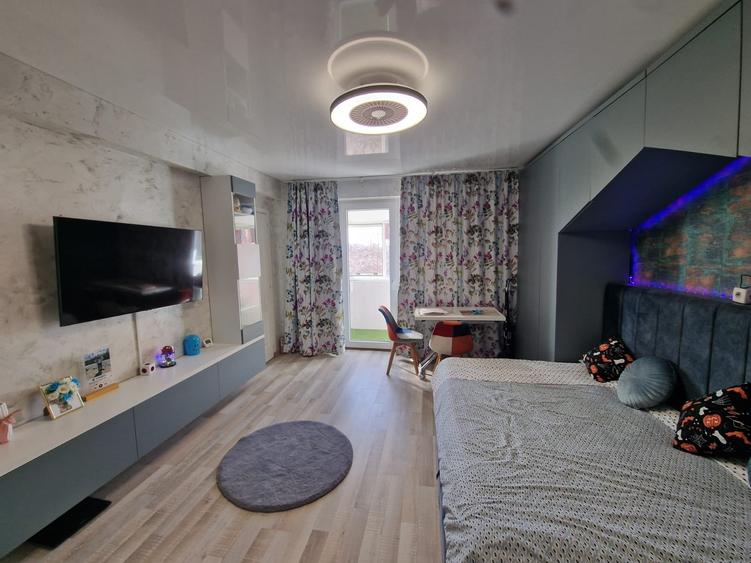 Garsoniera 1 camera - et.2 - zona Centrala - mobilat - 2