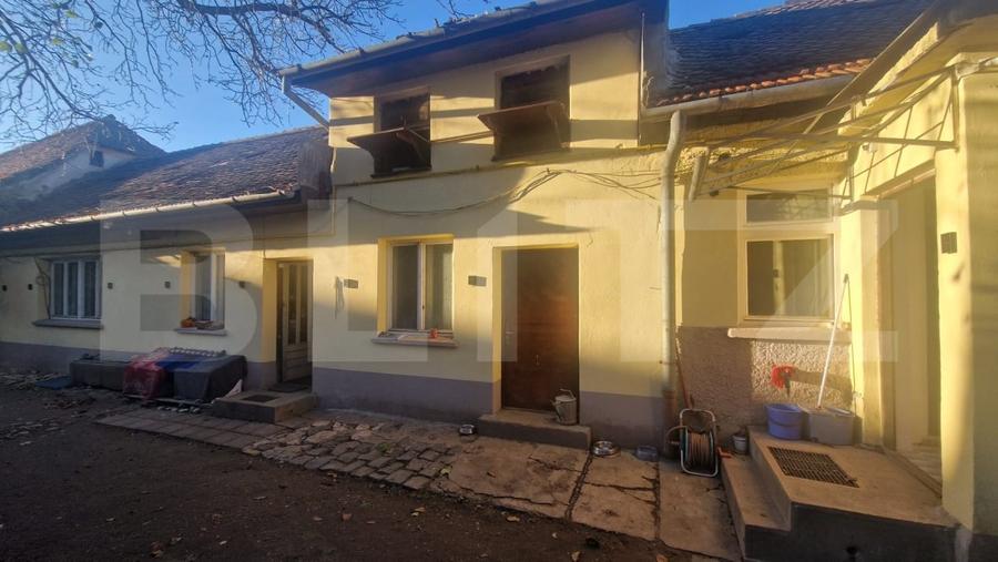 Casa de vanzare, 1360 mp teren, strada asfaltata, circulata, Centrul Vechi - 1