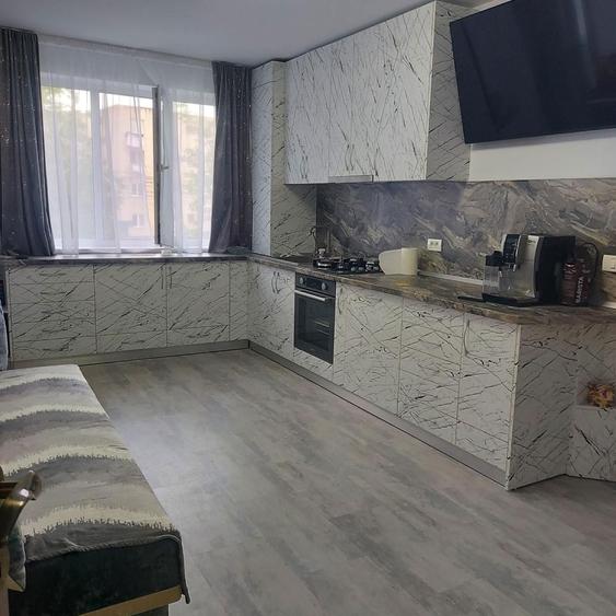 Apartament de vanzare 3 dormitoare decomandate etaj 1 /4 zona Inisor - 8