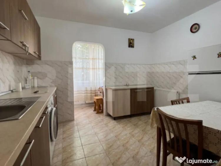 Apartament cu 2 camere, decomandat, zona Micro 3 - 10