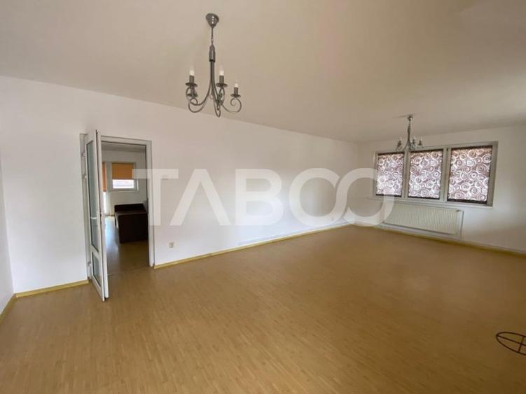 Spatiu birouri 80 mpu 2 camere loc de parcare cartier Strand Sibiu - 1