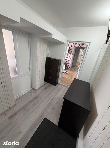 se vinde apartament etaj4/4,complet mobilat si utilat - 2