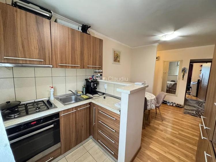 Apartament de 3 camere, 65 mp utili, decomandat, etaj 4/4, Marasti Apartament de 3 camere, 65 mp utili, decomandat, etaj 4/4, Marasti