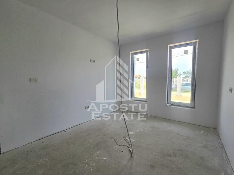 Jumatate de duplex pe parter cu 3 camere si 2 bai, Sag - 8