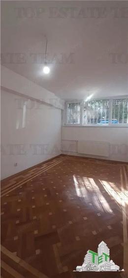 Spatii comerciale de inchirat 12 euro mp, ultracentral - 1