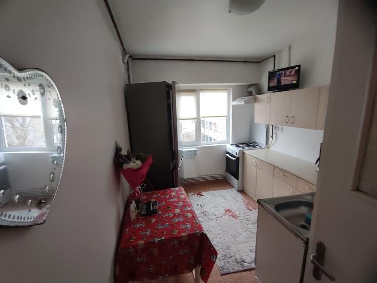 Apartament 3 camere decomandat - Tomis Nord - 500 euro/luna (Cod E2+E7) - 5