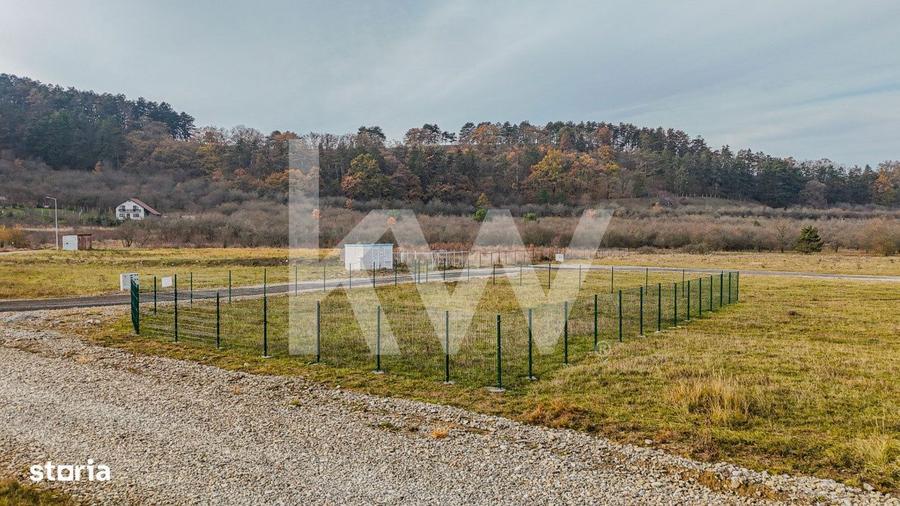 Teren de vanzare cu autorizatie de construire, 753mp, la baza Dealului - 8