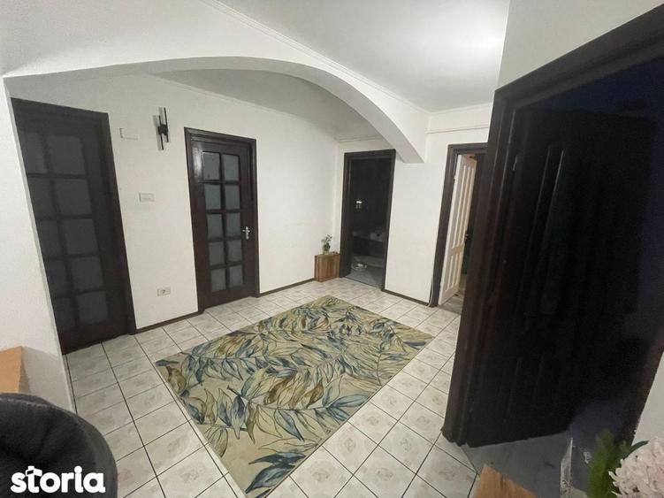 Campina - ap.3 cam - 125000 Euro/Neg. - 3