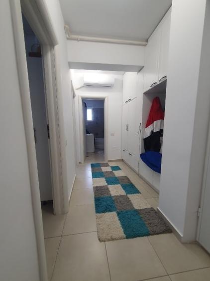 Vând apartament  cu curte - 9