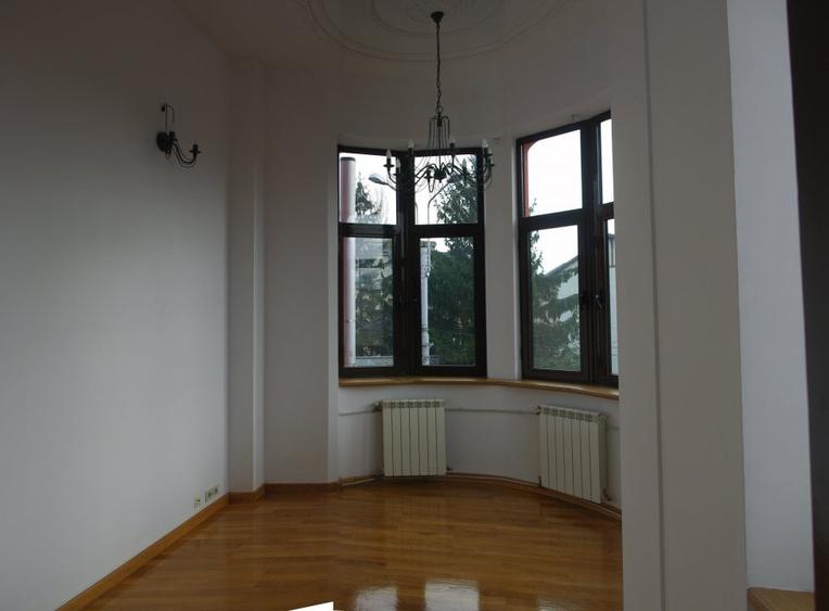 Vila de vanzare Daciei - 2