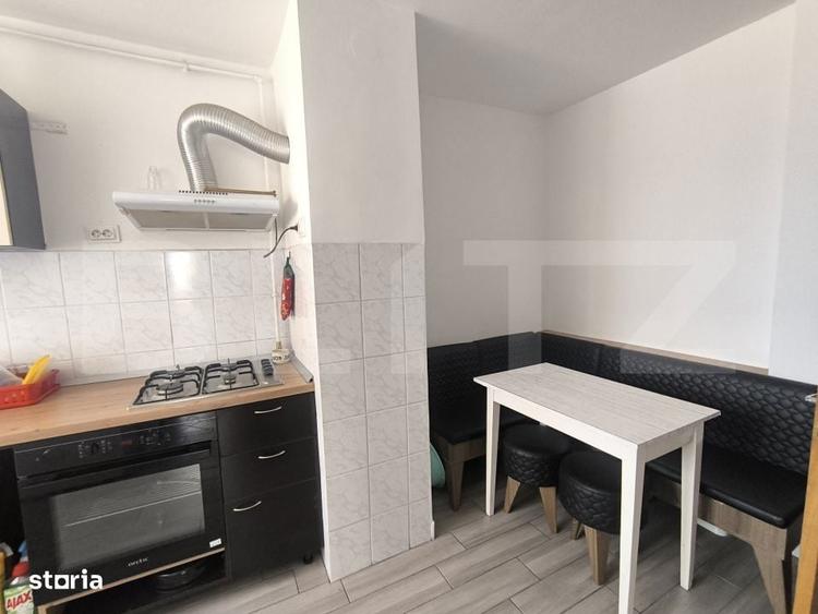 Apartament cu 3 camere decomandat în Bartolomeu