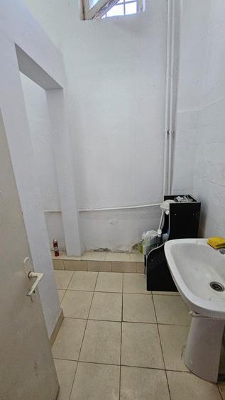 Spatiu comercial 60 mp zona scoala 8 - 1