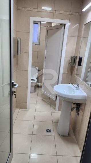 Spațiu premium birouri sau clinică, 2 corpuri, 12 parcări, lift, terasă - 7500 E - 11