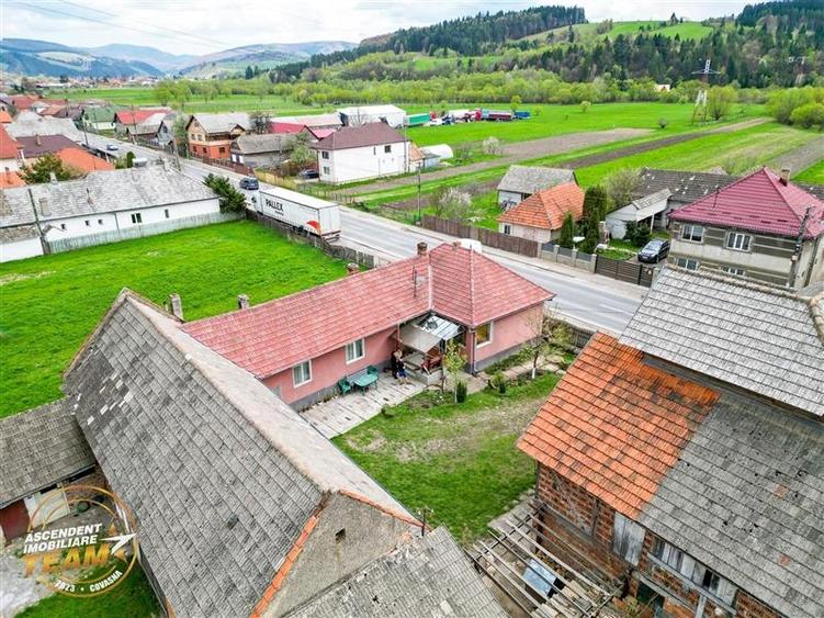 Ansamblu:doua case+anexe+domeniu de 10.101mp, Intorsura Buzaului,Covasna: FILM& - 17