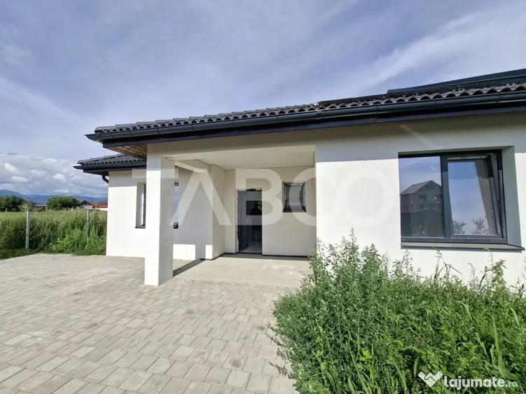 Casă cu 3 camere cu Teren 479 Mp în Cristian