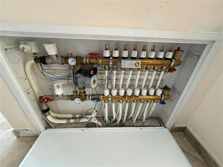 Casa noua de vanzare in Vulturu - Hângulesti 89.000 Euro - 25