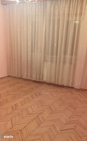 3 cam decomandat spatios 82 mp St O Iosif 5 minunte de Complex 2 bai - 1