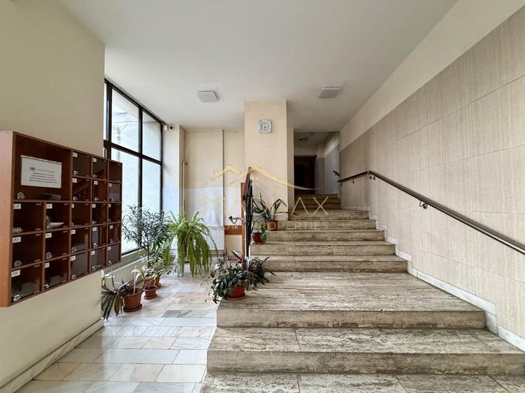 Apartament cu 4 camere *95mpc* // Bulevardul Unirii - 45