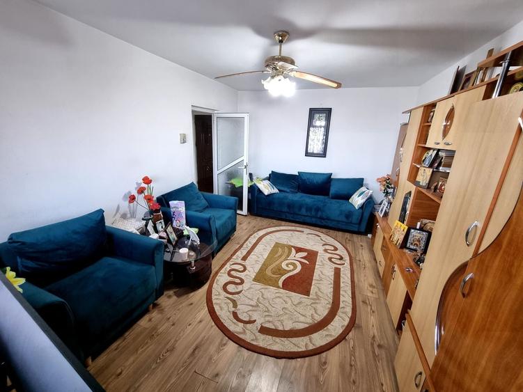 Doraly mall-apartament 2 camere decomandat cu gaze - 1