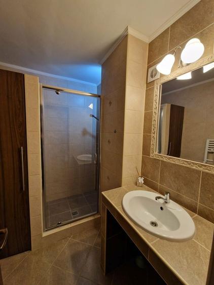 De inchiriat apartament cu trei camera - 6